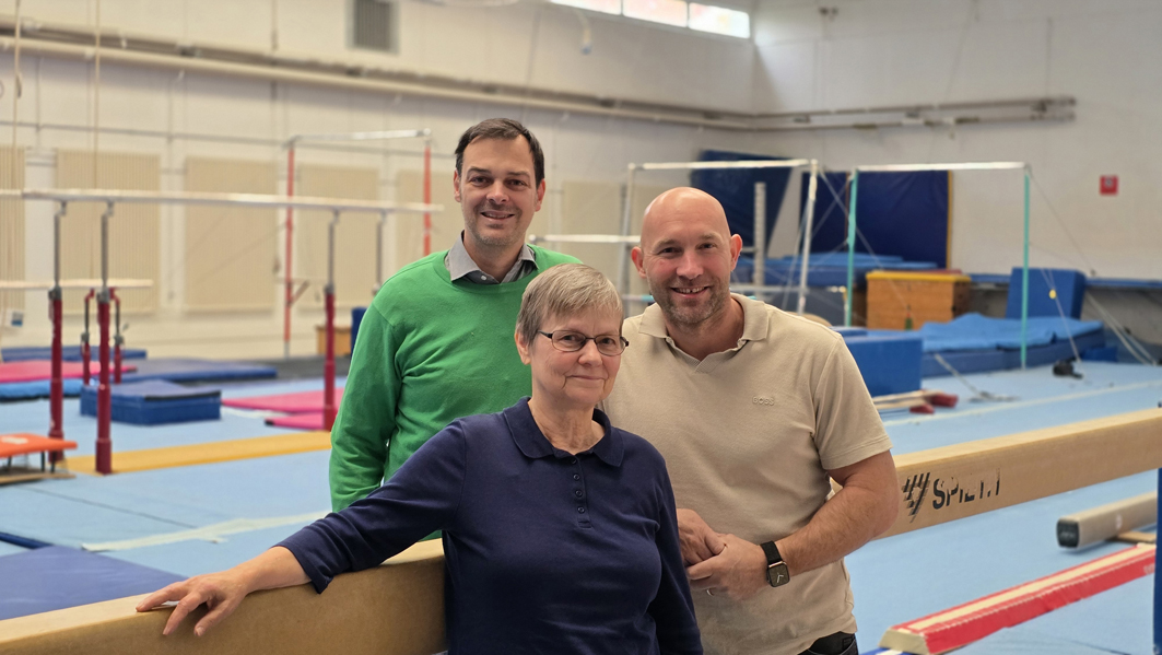 Kanu-Olympiasieger Ronald Rauhe (r.) mit den Podcast-Gastgebern Sonja Schmeißer und Claudio Preil im BTFB-Turnzentrum. Foto: Katja Reichel
